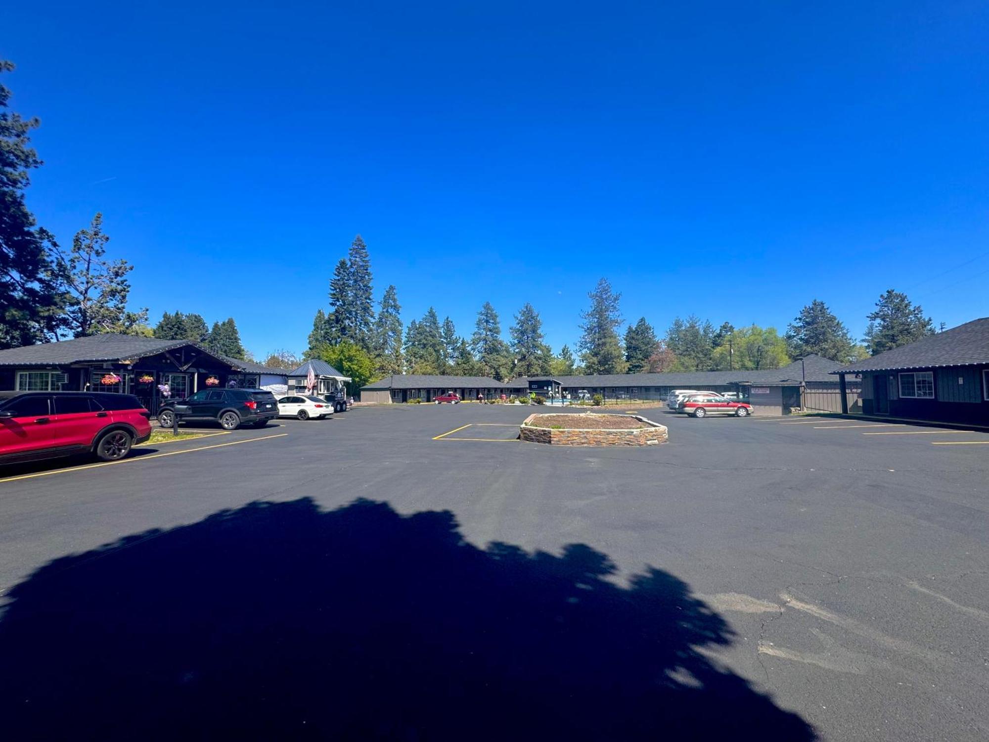 Cascade Lodge ベンド エクステリア 写真